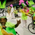 Carnaval na cadeira de rodas é um desfile de gente me tratando como criança