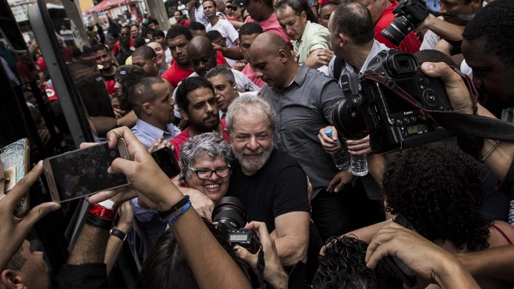 O ex-presidente Luiz Inácio Lula da Silva visita o campus do Instituto Federal Fluminense, em Campos dos Goytacazes, no Rio (RJ).
