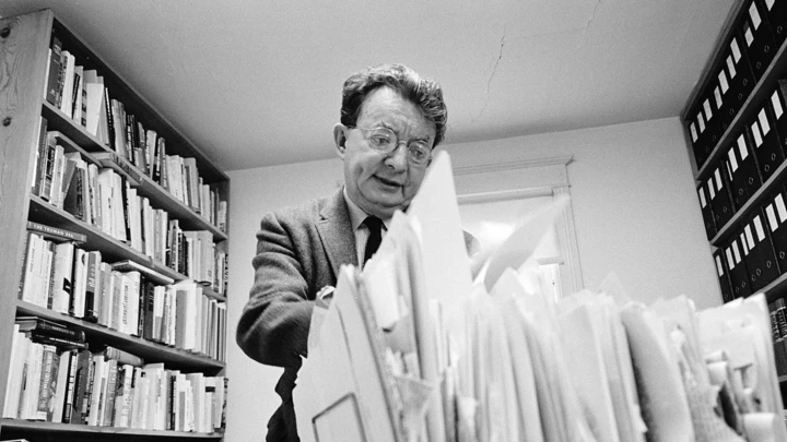 Portrait of Isidor Feinstein (1907 - 1989), journalist better known as Izzy Stone, who founded his own newsletter 'I.F. Weekly', in his office, Washington, D.C. 1966. (Photo by Rowland Scherman/Getty Images)