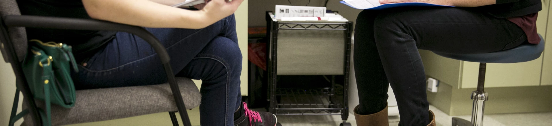 Mulher grávida é atendida em clínica no Texas que oferece aborto legal. Foto: Ilana Panich-Linsman/The Intercept
