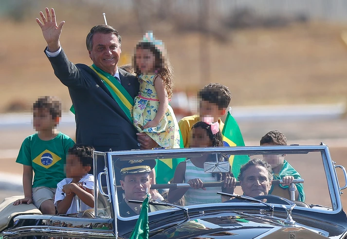 Nelson Piquet paparica Bolsonaro em meio a risco de perder negócio com governo federal