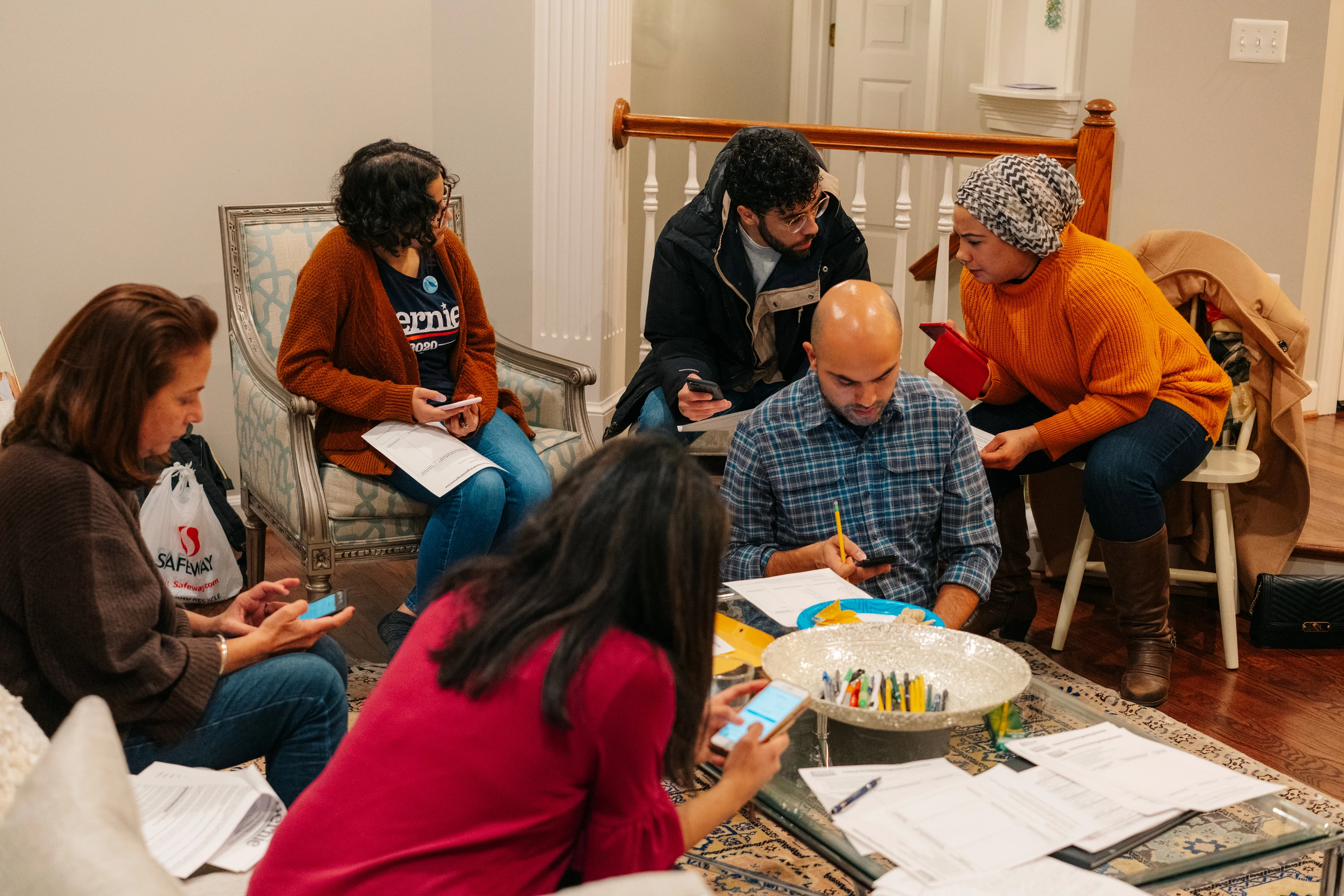 Saturday, December 21st, 2019 -- Arlington, Virginia A “#ArabAmericans4Bernie Mapping Party.” in Arlington, Virginia.Justin T. Gellerson for The Intercept