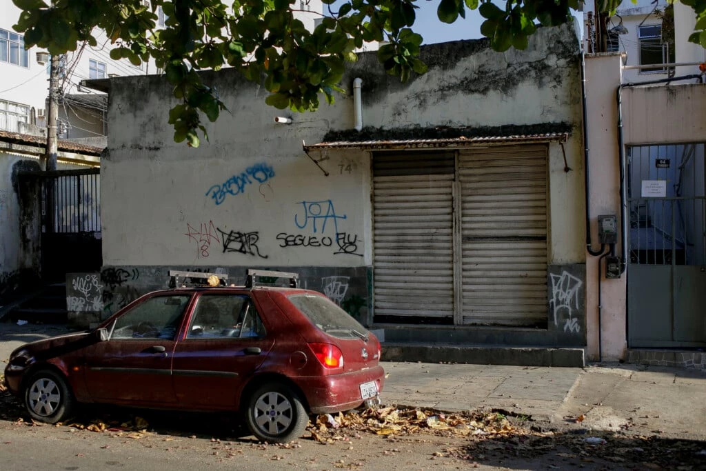 Fachada da empresa Leões Serviços de Segurança - Rua Frei Fabiano, 74, Engenho Novo