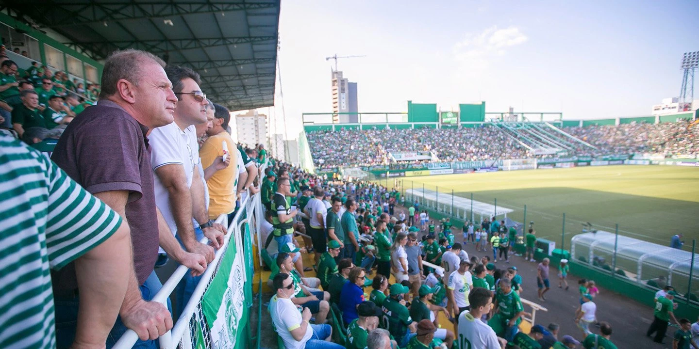 Então presidente da Assembleia Legislativa, Merísio estava confirmado no voo do time da chapecoense que acabou caindo por falta de combustível na Colômbia.