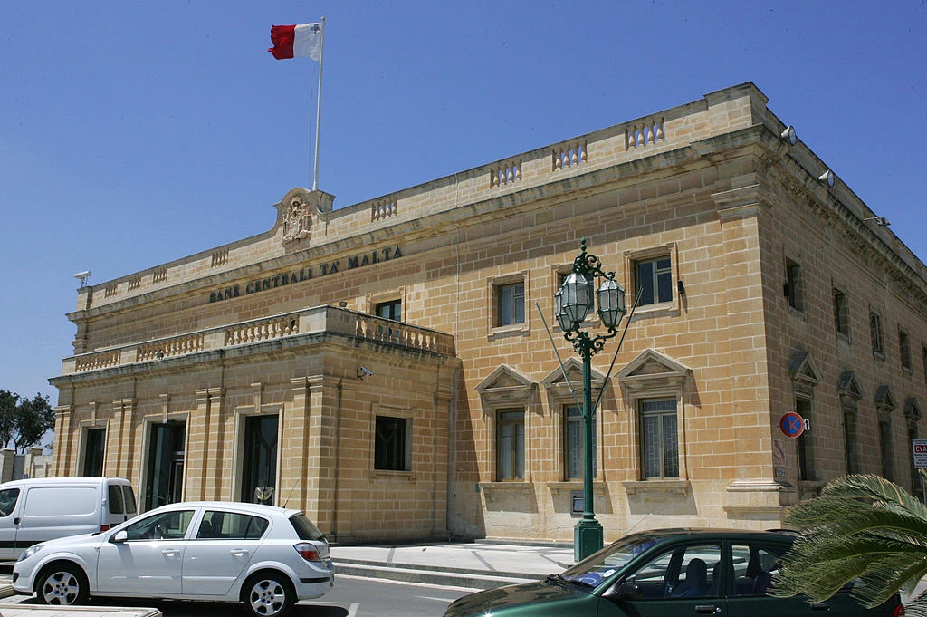 Malta (Valetta), MALTA: Picture taken 10 May 2007 in Malta of Valletta's Central Bank of Malta.  AFP PHOTO / ANDREAS SOLARO (Photo credit should read ANDREAS SOLARO/AFP/Getty Images)