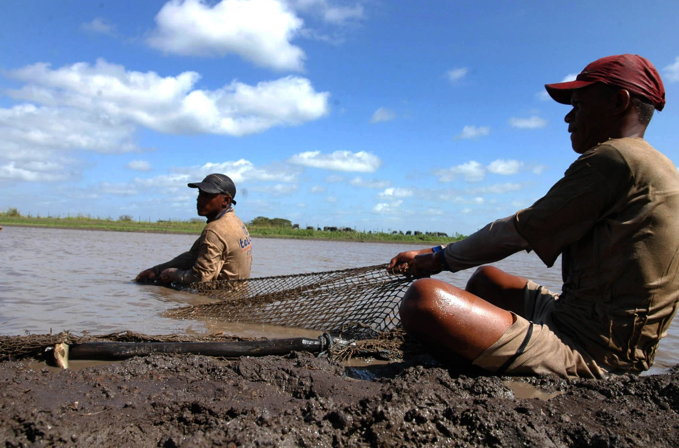 Farm in Cachoeira do Arari, on Marajó Island, Pará state, northern Brazil, October 10, 2005, is punished by drought in the Amazon region - Foto: Carlos Silva/Imapress/AE (Agencia Estado via AP Images)