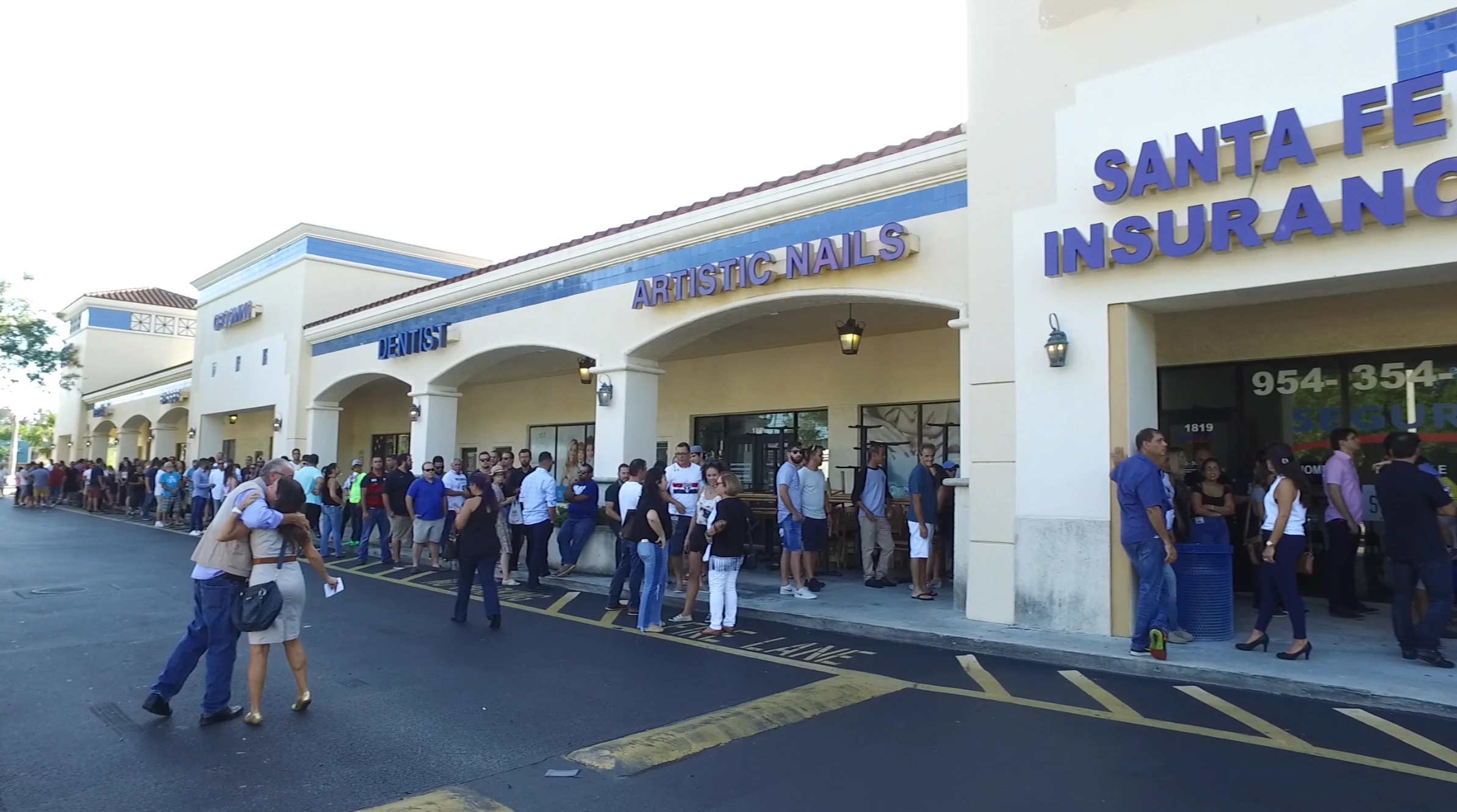 Fila de espera para o evento de Jair Bolsonaro em Deerfield Beach, Flórida no dia 8 de outubro de 2017.