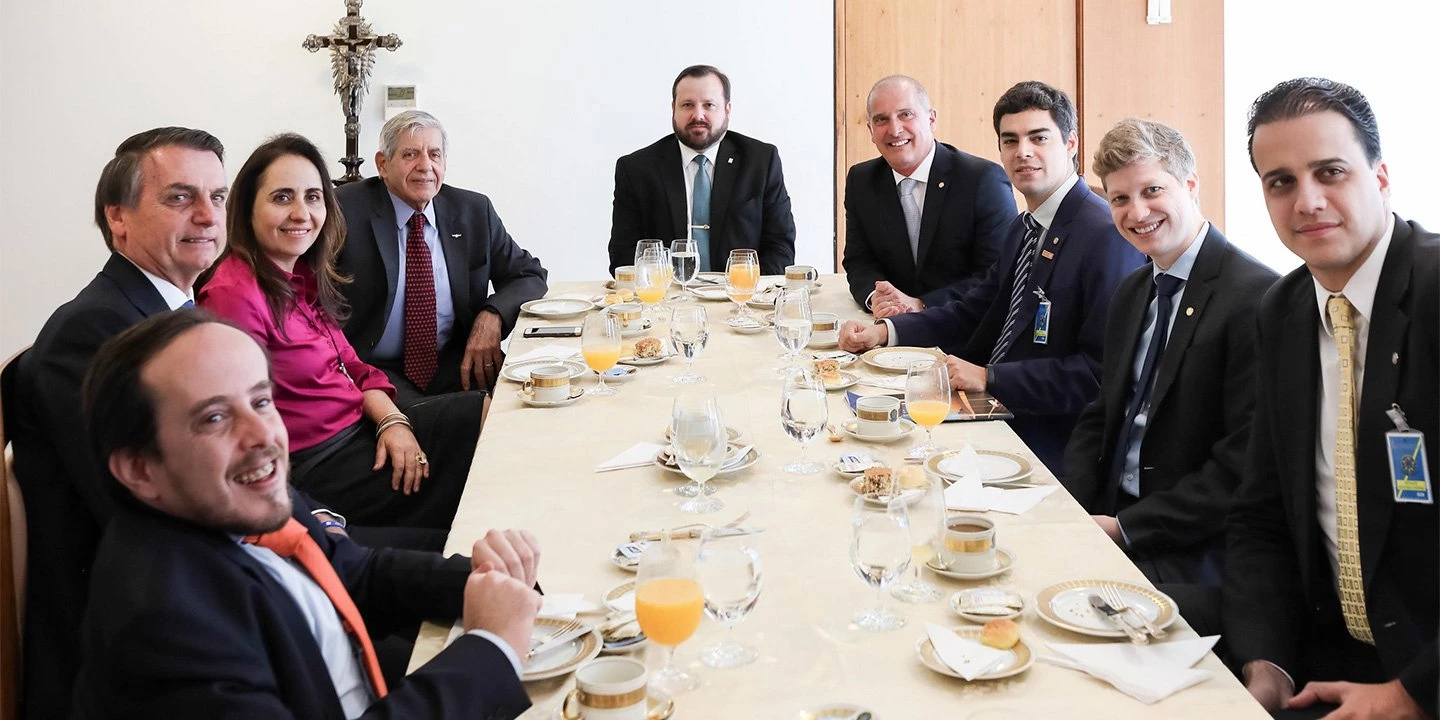 Bancada do Partido Novo em visita à Presidência da República.