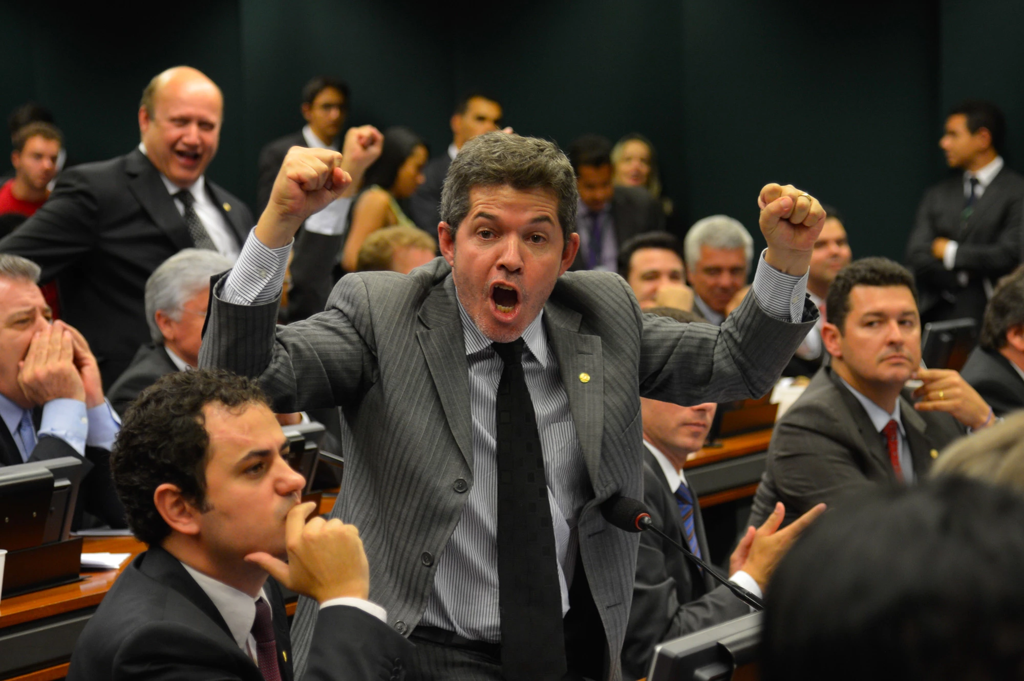 Deputado Delegado Waldir durante durante sessão na Comissão de Constituição, Justiça e Cidadania (CCJ) da Câmara dos Deputados.