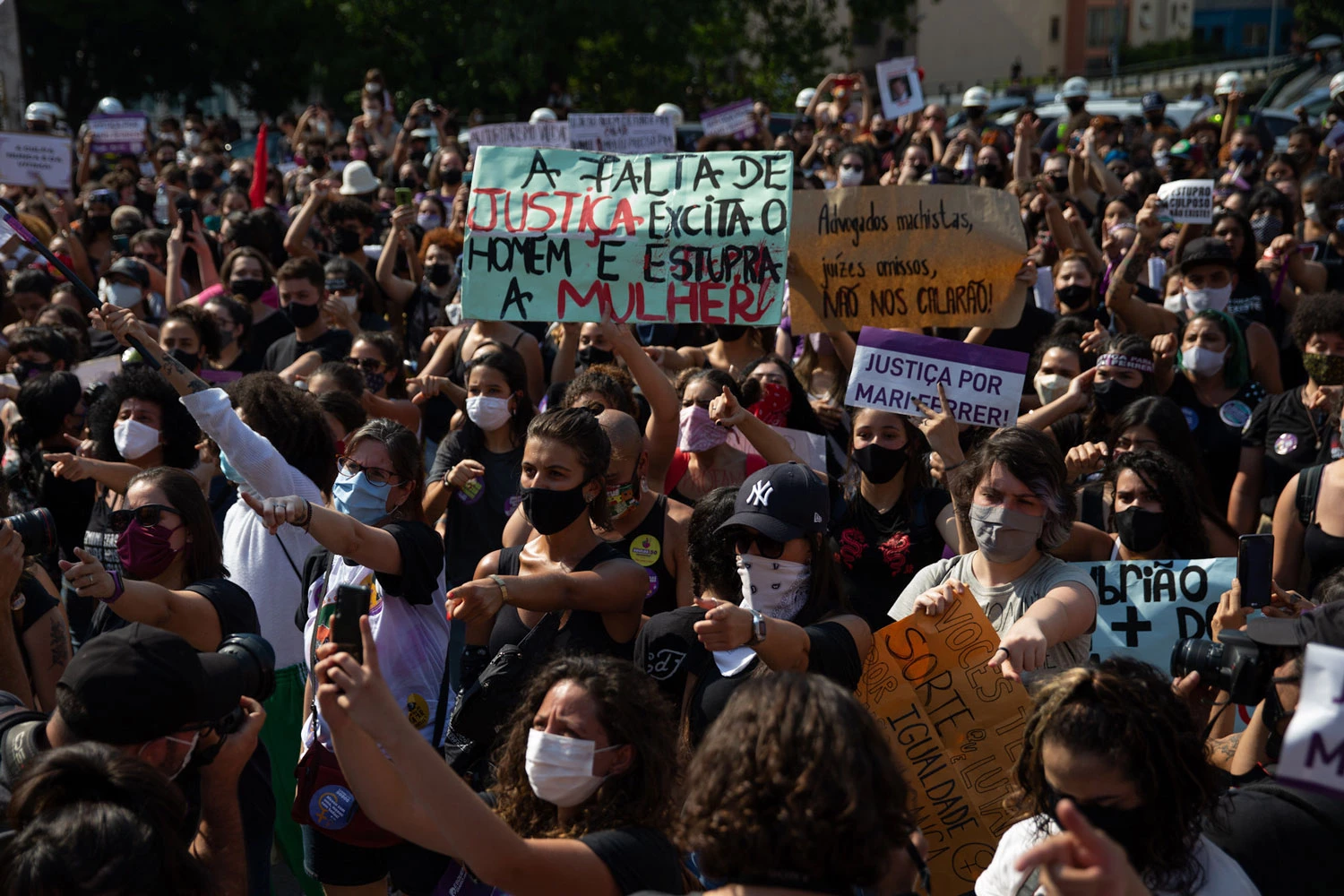 Manifestação por justiça no caso Mari Ferrer, organizado por entidades feministas no Vão Livre do Masp, na avenida paulista, em 8 de novembro de 2020. Foto: Mathilde Missioneiro/Folhapress