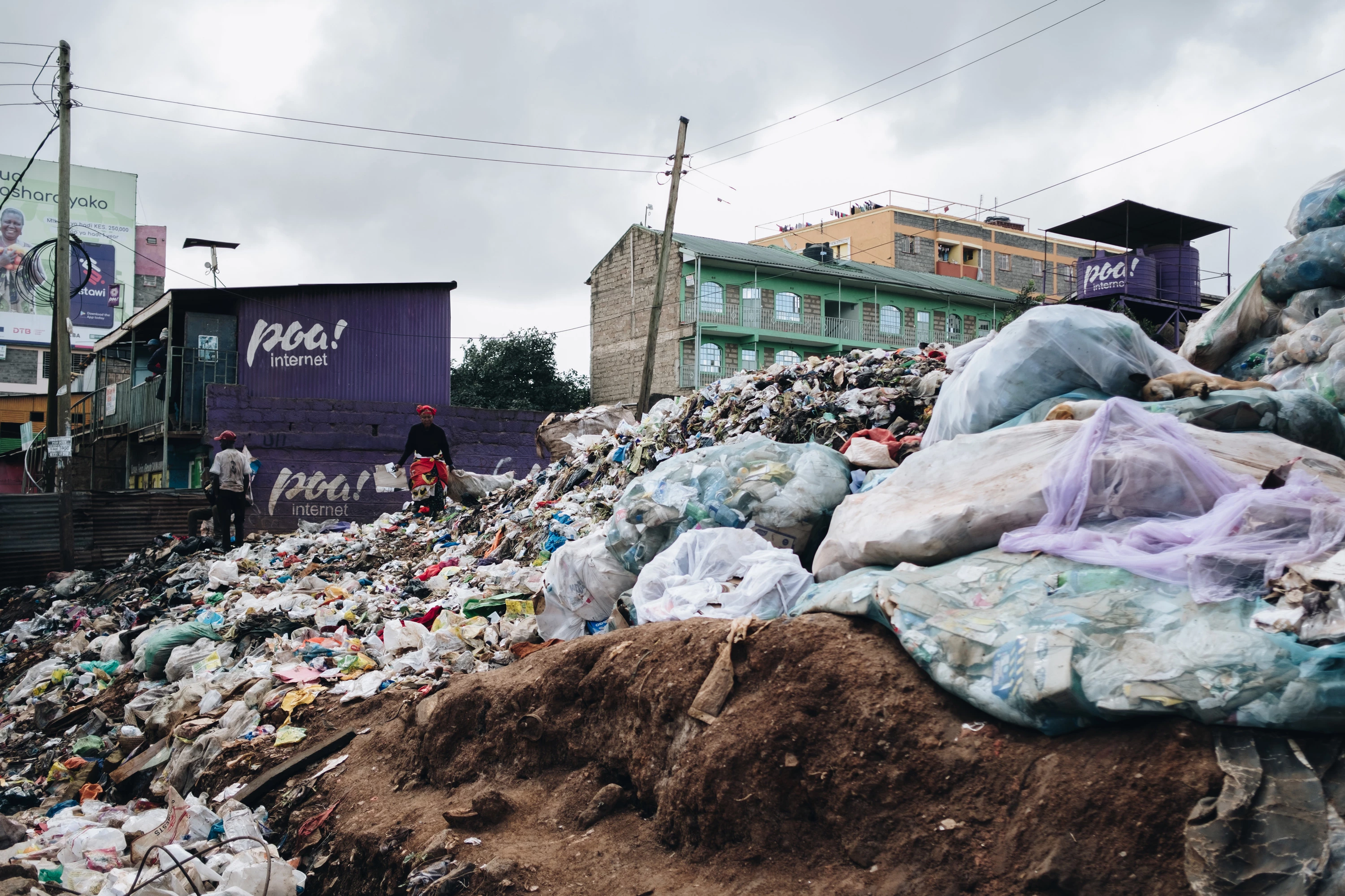 A neighborhood dumpsite in Kawangware, a low-income area of  Nairobi, Kenya. Feb. 15, 2020. (Khadija Farah for The Intercept).