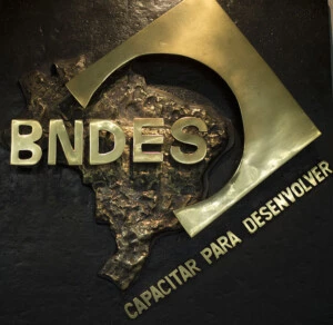 Logo of the Brazilian Development Bank (BNDES), in Rio de Janeiro on May 03, 2012.   AFP PHOTO / Christophe SIMON        (Photo credit should read CHRISTOPHE SIMON/AFP/GettyImages)