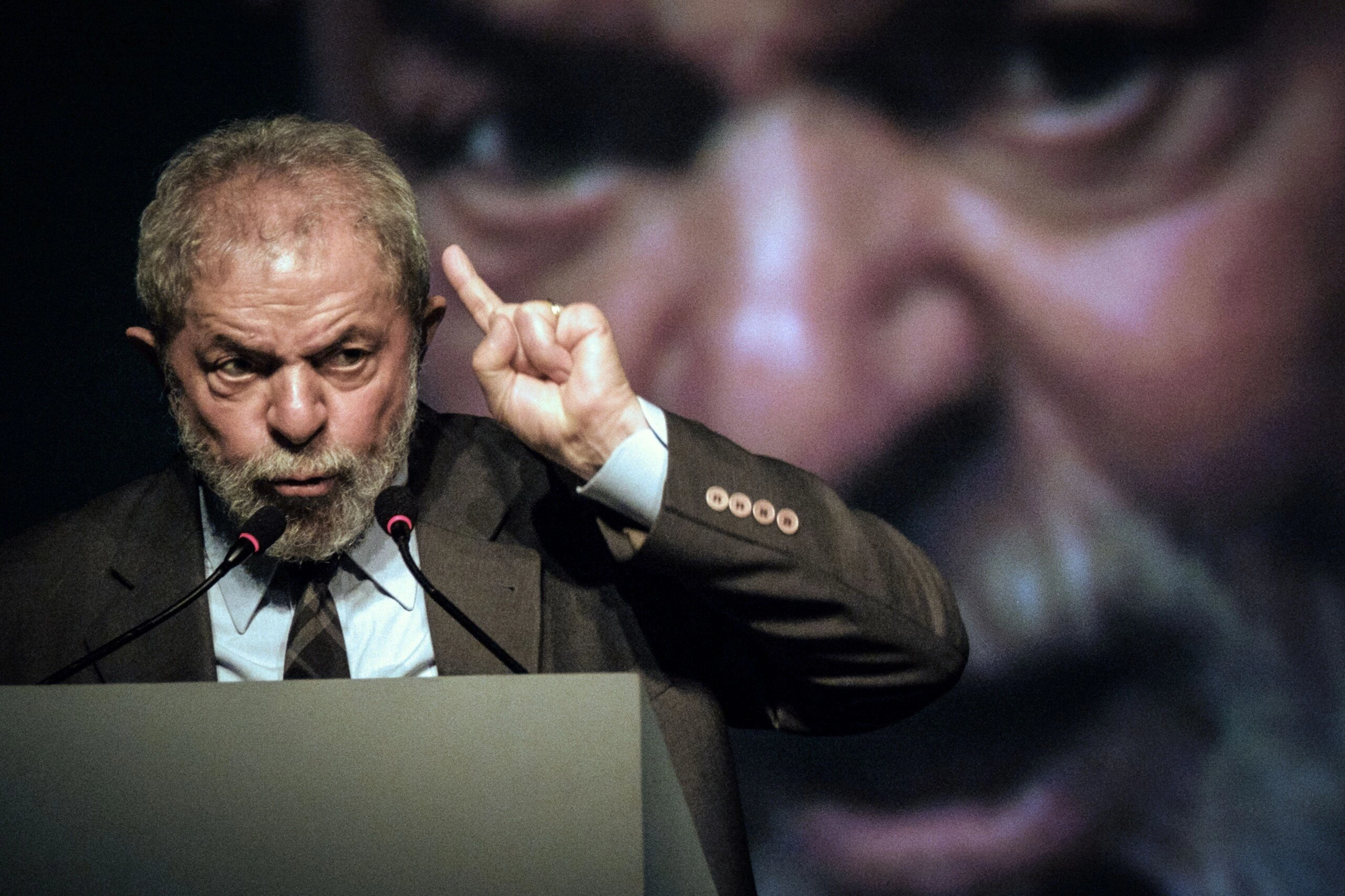 TOPSHOT - Brazil's former president (2003-2011) Luiz Inacio Lula da Silva speaks during the second congress of the IndustriALL Global Union in Rio de Janeiro, Brazil on October 4, 2016.IndustriALL Global Union represents workers in the mining, energy and manufacturing sectors in 140 countries around the world. / AFP / YASUYOSHI CHIBA (Photo credit should read YASUYOSHI CHIBA/AFP via Getty Images)