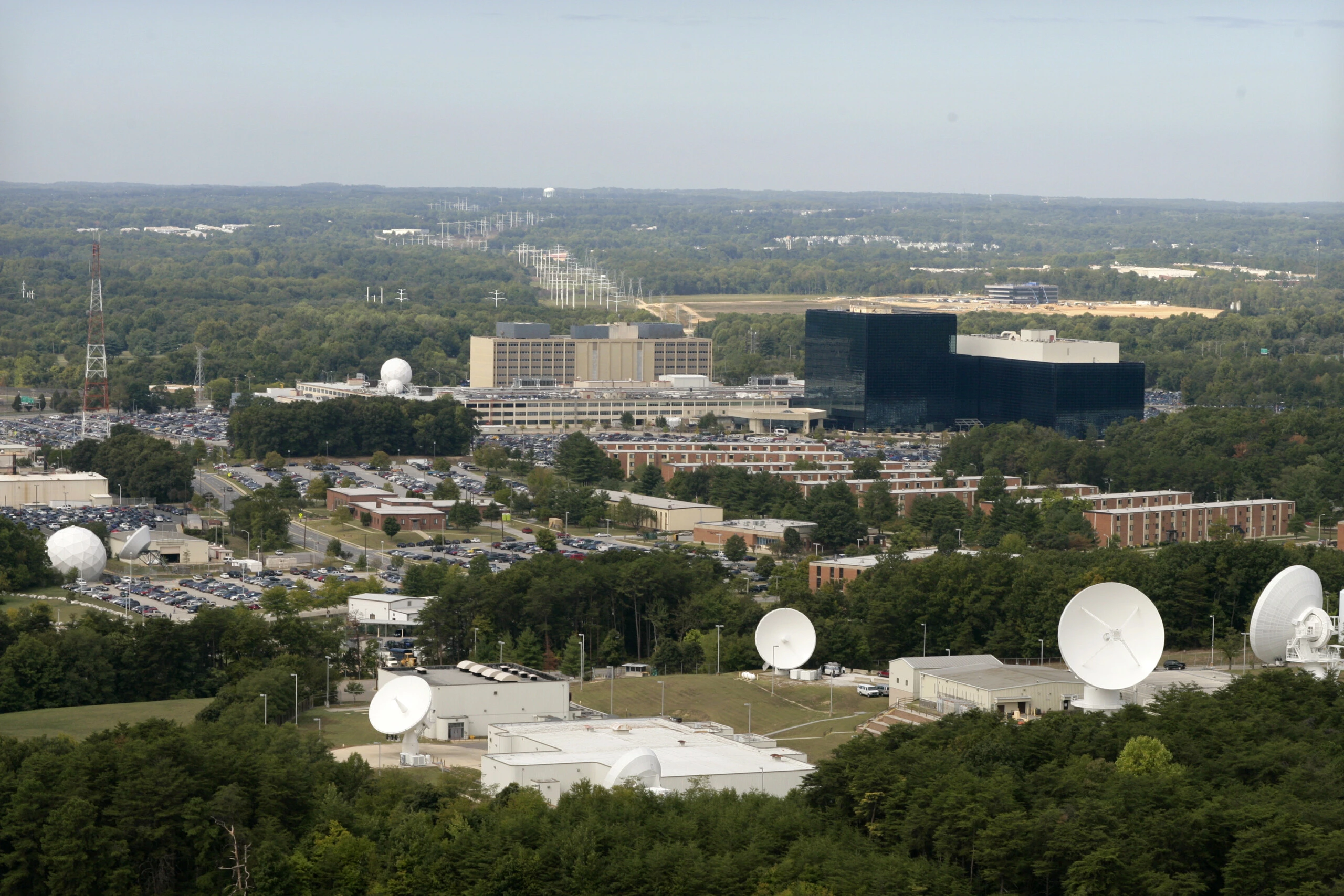 Vista aérea da construção da Agência de Segurança Nacional (NSA) e do Serviço de Segurança Central (CSS) em Fort Meade, Maryland.