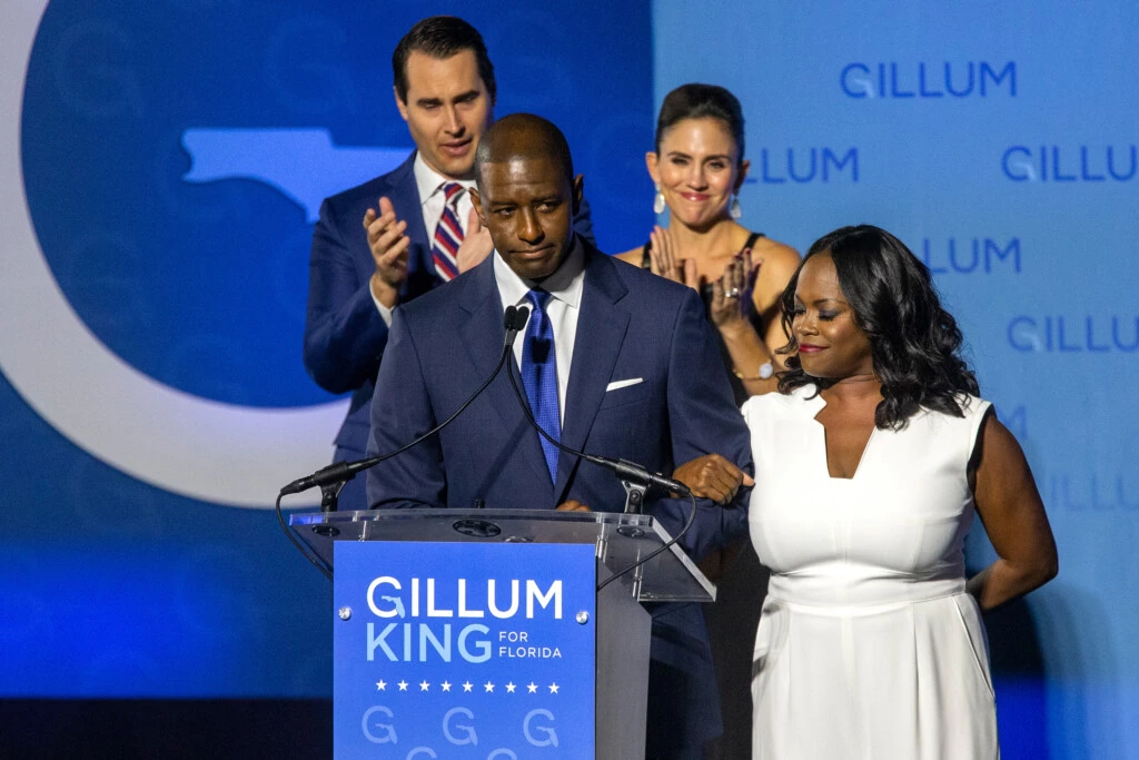 Após a derrota, o candidato democrata ao governo da Flórida, Andrew Gillum, faz seu discurso na cidade de Tallahassee.