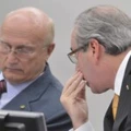 Brasília - O Presidente da CCJ da Câmara dos Deputados, Osmar Serraglio e o ex-presidente da Câmara, Eduardo Cunha durante o encerramento da sessão de votação do processo de Cunha (Antonio Cruz/ Agência Brasil)