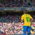 LIVERPOOL, REINO UNIDO, 03.06.2018 - BRASIL X CROÁCIA - Neymar comemora seu gol na partida amistosa entre Brasil x Croácia no estádio Anfield Road, em Liverpool, Reino Unido, em preparação para a Copa do Mundo 2018.  (Foto: Romena Fogliati/Folhapress)