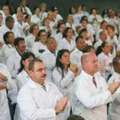 Em 2013, Brasil treinava médicos cubanos para atender regiões desassistidas do país. Programa foi descontinuado assim que Jair Bolsonaro foi eleito presidente.