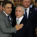 BRASÍLIA, DF, 12.05.2016: O novo presidente Michel Temer toma posse e é cumprimentado pelo Senador Aécio Neves em Brasília (DF) (Foto: Alice Vergueiro/Folhapress)