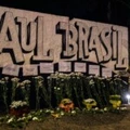 Memorial para os estudantes na escola pública Raul Brasil, após tiroteio em que dez pessoas morreram - incluindo os dois atiradores - e outros 15 ficaram feridos, em Suzano, São Paulo, em 13 de março de 2019.