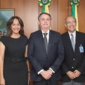 Ao lado de Jair Bolsonaro, o presidente do Conselho Federal de Medicina, Mauro Ribeiro (terceiro da esquerda para direita), durante audiência, em Brasília.