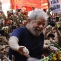 Chomsky: ‘eu recém visitei Lula, o mais proeminente preso político da atualidade’