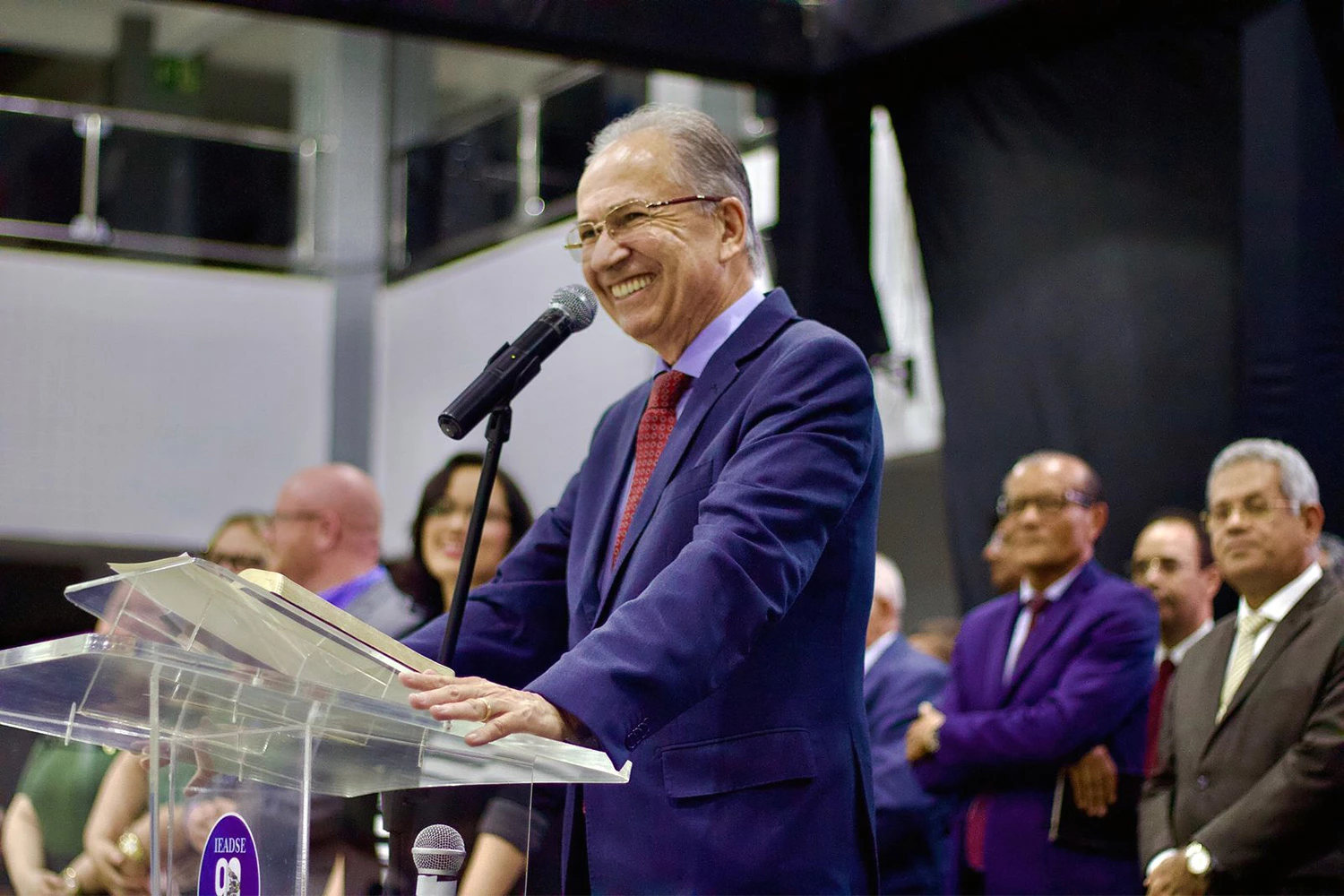 Pastor da Assembleia de Deus enriqueceu com dinheiro de fiéis