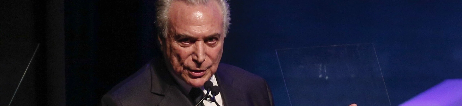 SÃO PAULO, SP, BRASIL, 05.12.2017: EVENTO-SP -  O presidente Michel Temer   - Cerimônia das premiações ''Os Brasileiros do Ano 2017'' e ''Os Empreendedores do Ano 2017'', das revistas IstoÉ e IstoÉ Dinheiro, realizado no Tom Brasil, na zona sul de São Paulo, na noite desta terça-feira (5).  (Foto: Suamy Beydoun/AGIF/Folhapress) SÃO PAULO, SP, BRASIL, 05.12.2017: EVENTO-SP -  O presidente Michel Temer   - Cerimônia das premiações ''Os Brasileiros do Ano 2017'' e ''Os Empreendedores do Ano 2017'', das revistas IstoÉ e IstoÉ Dinheiro, realizado no Tom Brasil, na zona sul de São Paulo, na noite desta terça-feira (5).  (Foto: Suamy Beydoun/AGIF/Folhapress)