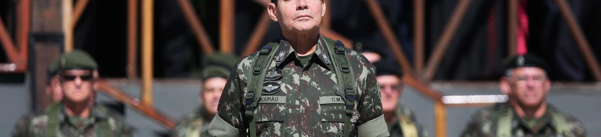 PORTO ALEGRE, RS  - 28.04.2014 GENERAL - O general Antônio Hamilton Martins Mourão - Comando Militar do Sul. (Foto: Diego Vara/Agência RBS/Folhapress)    	   ORG XMIT: AGEN1510161918239236 ORG XMIT: AGEN1709181435772378 ORG XMIT: AGEN1709242040028387