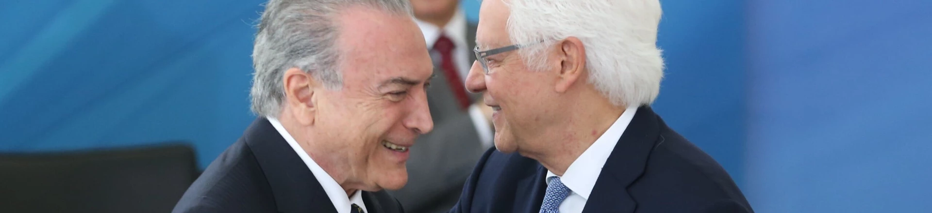 Brasília - Presidente Michel Temer dá posse ao ministro da Secretaria-Geral da Presidência da República, Wellington Moreira Franco, em cerimônia no Palácio do Planalto (Antonio Cruz/Agência Brasil) Brasília - Presidente Michel Temer dá posse ao ministro da Secretaria-Geral da Presidência da República, Wellington Moreira Franco, em cerimônia no Palácio do Planalto (Antonio Cruz/Agência Brasil)