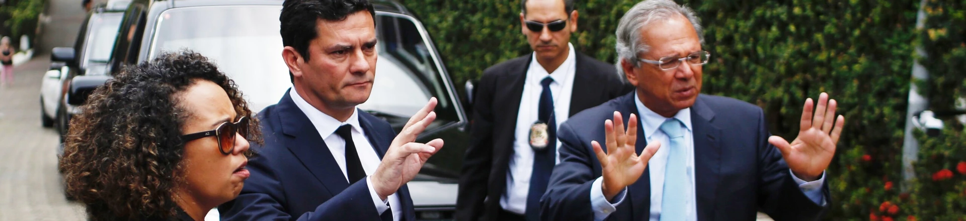 Antes de assumir, os futuros ministros Paulo Guedes e Sergio Moro comentaram a possibilidade de deixar seus cargos. Antes de assumir, os futuros ministros Paulo Guedes e Sergio Moro comentaram a possibilidade de deixar seus cargos.