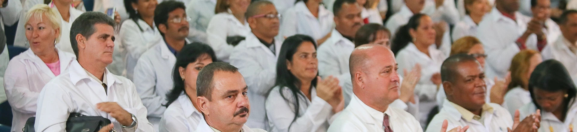Em 2013, Brasil treinava médicos cubanos para atender regiões desassistidas do país. Programa foi descontinuado assim que Jair Bolsonaro foi eleito presidente. Em 2013, Brasil treinava médicos cubanos para atender regiões desassistidas do país. Programa foi descontinuado assim que Jair Bolsonaro foi eleito presidente.