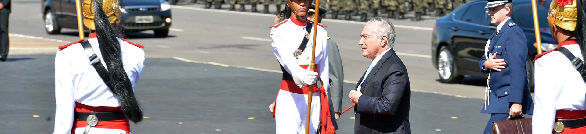 Presidente Michel Temer participa de cerimônia em homenagem ao Dia do Exército, em 19 de abril de 2017. Presidente Michel Temer participa de cerimônia em homenagem ao Dia do Exército, em 19 de abril de 2017.