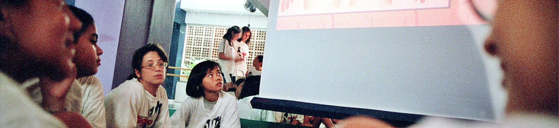 Educação sexual: Alunos do colégio Magno durante aula de iniciação sexual. Educação sexual: Alunos do colégio Magno durante aula de iniciação sexual.