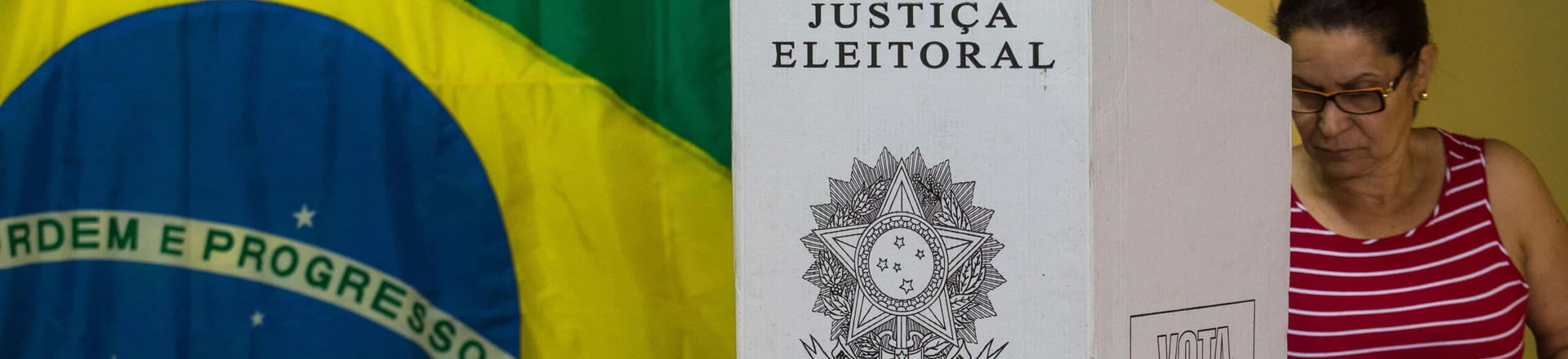 SAO BERNARDO DO CAMPO, BRAZIL - OCTOBER 26: A woman votes during the second round of elections on October 26, 2014 in Sao Bernardo do Campo, Brazil. Incumbent President Dilma Rousseff is competing against social democrat Aecio Neves for president. (Photo by Victor Moriyama/Getty Images) SAO BERNARDO DO CAMPO, BRAZIL - OCTOBER 26: A woman votes during the second round of elections on October 26, 2014 in Sao Bernardo do Campo, Brazil. Incumbent President Dilma Rousseff is competing against social democrat Aecio Neves for president. (Photo by Victor Moriyama/Getty Images)