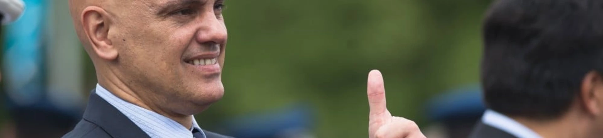 Brazilian Minister of Justice and Citizenship Alexandre de Moraes gestures during a ceremony in commemoration of the Brazilian Air Force Pilot Day in Brasilia on October 21, 2016. / AFP / ANDRESSA ANHOLETE (Photo credit should read ANDRESSA ANHOLETE/AFP/Getty Images) Brazilian Minister of Justice and Citizenship Alexandre de Moraes gestures during a ceremony in commemoration of the Brazilian Air Force Pilot Day in Brasilia on October 21, 2016. / AFP / ANDRESSA ANHOLETE (Photo credit should read ANDRESSA ANHOLETE/AFP/Getty Images)