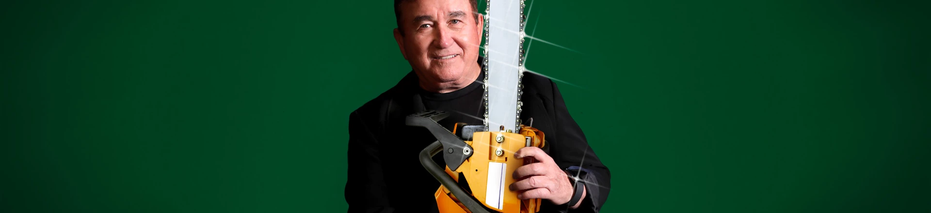 O Ibama não consegue achar Amado Batista para cobrar multas, mas site do cantor tem 17 shows anunciados O Ibama não consegue achar Amado Batista para cobrar multas, mas site do cantor tem 17 shows anunciados