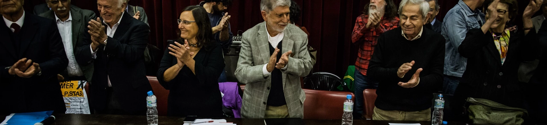 SAO PAULO, SP, BRASIL, 27-04-2017: Um grupo de intelectuais, liderados pelo economista Luiz Carlos Bresser-Pereira, lança nesta quinta (27), o manifesto do Projeto Brasil Nação, que se dispõe a debater um projeto nacional e traz cinco pontos econômicos. (Foto: Bruno Santos/ Folhapress) *** FSP-PODER *** EXCLUSIVO FOLHA*** ORG XMIT: AGEN1704272131456248 SAO PAULO, SP, BRASIL, 27-04-2017: Um grupo de intelectuais, liderados pelo economista Luiz Carlos Bresser-Pereira, lança nesta quinta (27), o manifesto do Projeto Brasil Nação, que se dispõe a debater um projeto nacional e traz cinco pontos econômicos. (Foto: Bruno Santos/ Folhapress) *** FSP-PODER *** EXCLUSIVO FOLHA*** ORG XMIT: AGEN1704272131456248