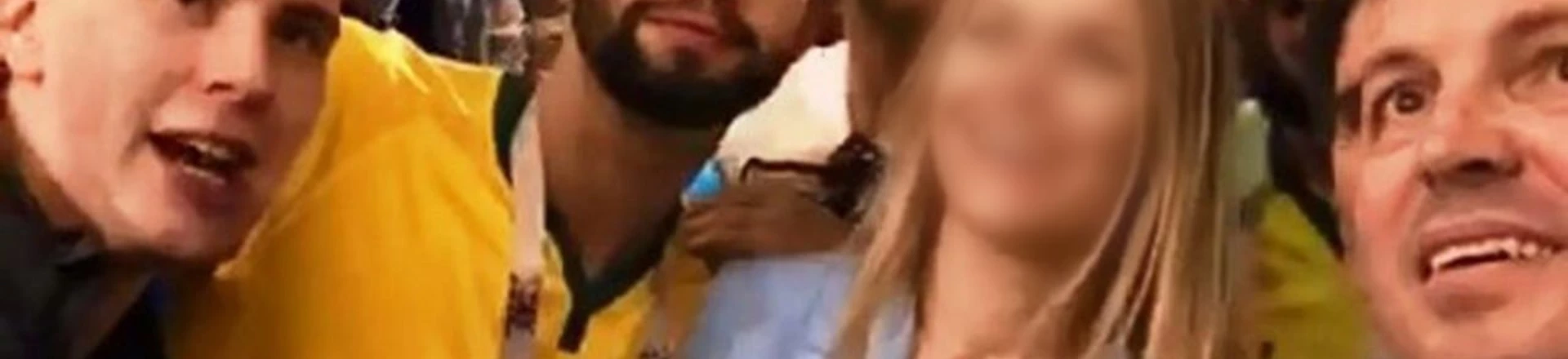 Coelho, de camiseta preta à direita: "Eu estava chegando naquela brincadeira e não conhecia ninguém ali". Coelho, de camiseta preta à direita: "Eu estava chegando naquela brincadeira e não conhecia ninguém ali".