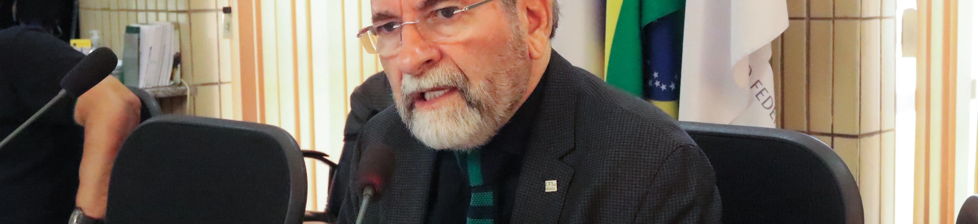 Presidente do Conselho Federal de Medicina, o CFM, foi cobrado pelo Ministério da Saúde sobre ações contra médicos que propagam discurso contra vacinas. Presidente do Conselho Federal de Medicina, o CFM, foi cobrado pelo Ministério da Saúde sobre ações contra médicos que propagam discurso contra vacinas.