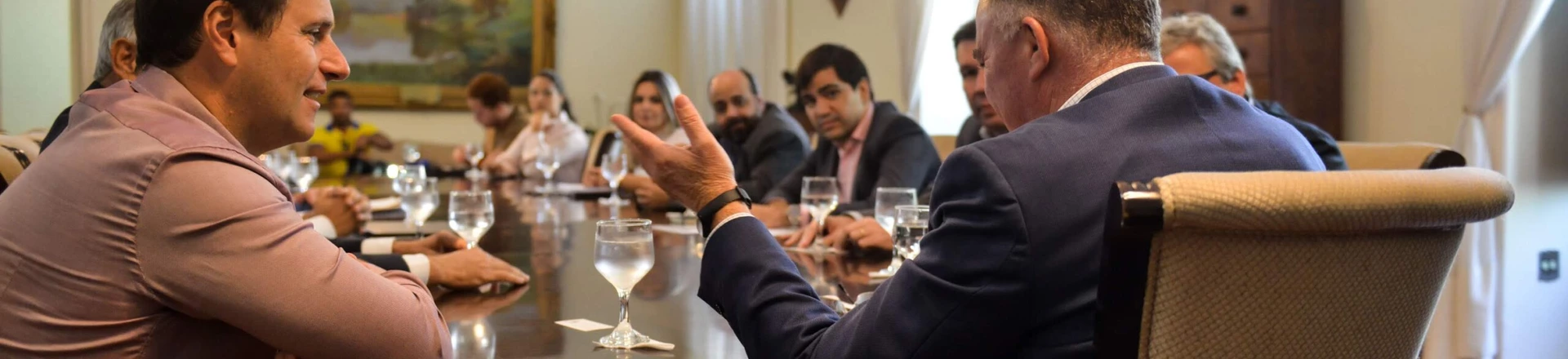 O presidente da Britânia, César Buffara, à esquerda. O presidente da Britânia, César Buffara, à esquerda.