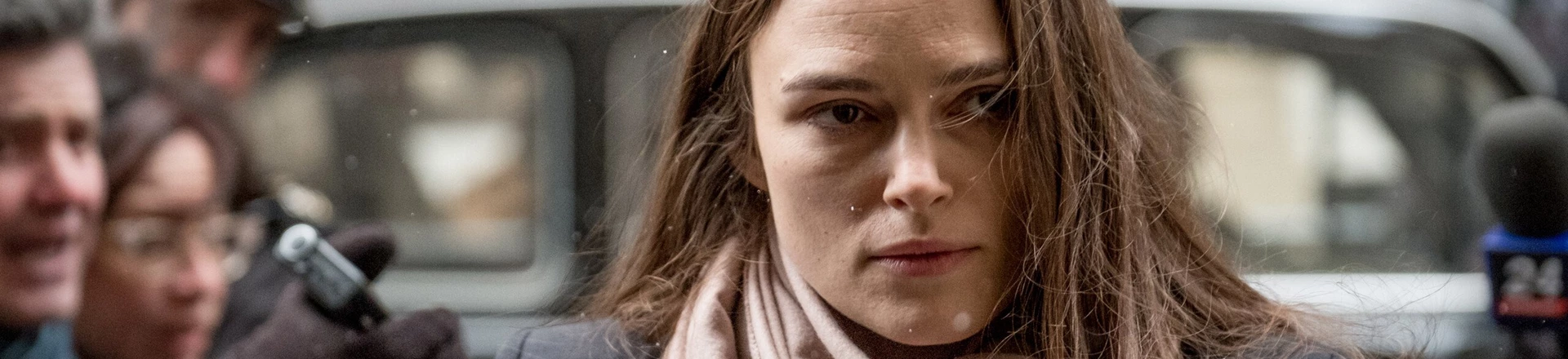 Keira Knightley, como denunciante Katharine Gun, no filme "Segredos Oficiais", de 2019. Keira Knightley, como denunciante Katharine Gun, no filme "Segredos Oficiais", de 2019.