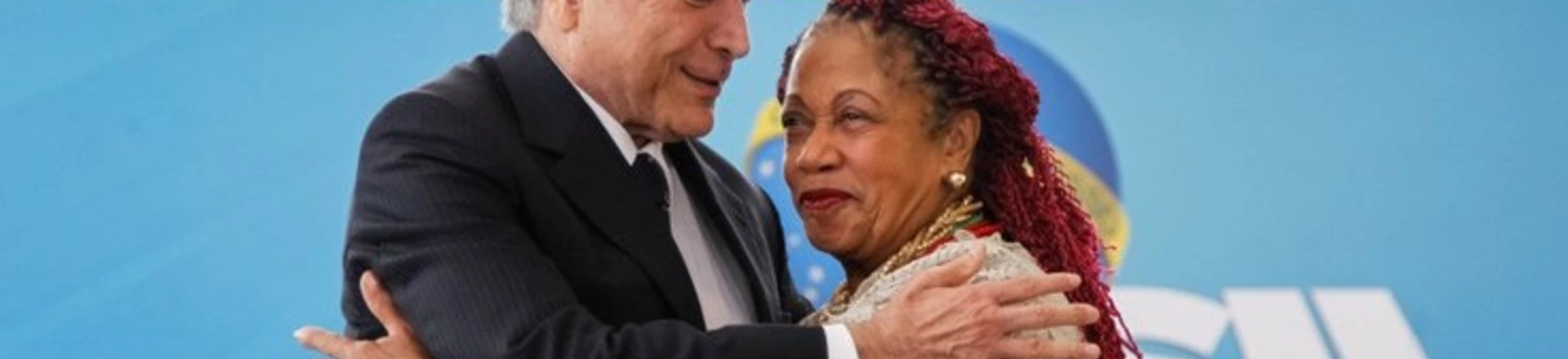 Luislinda Valois, Michel Temer e o beija-mão para ser esquecido Luislinda Valois, Michel Temer e o beija-mão para ser esquecido