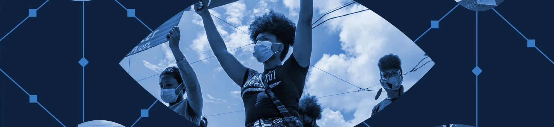 Polícia dos EUA usou o Twitter para vigiar protestos pela morte de George Floyd Polícia dos EUA usou o Twitter para vigiar protestos pela morte de George Floyd