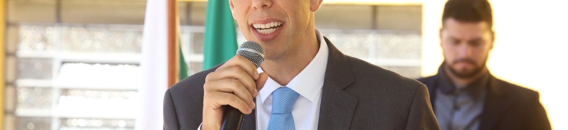 Renato Feder, atual secretário de Educação do Paraná, era o favorito de Bolsonaro após saída de Decotelli. Mas houve pressão de olavistas e evangélicos contra a escolha. Renato Feder, atual secretário de Educação do Paraná, era o favorito de Bolsonaro após saída de Decotelli. Mas houve pressão de olavistas e evangélicos contra a escolha.