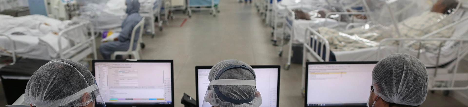 Mais contagiosa, a nova onda provocada pela variante P1 deve levar a platô de 50 mi infecções por dia. Mais contagiosa, a nova onda provocada pela variante P1 deve levar a platô de 50 mi infecções por dia.