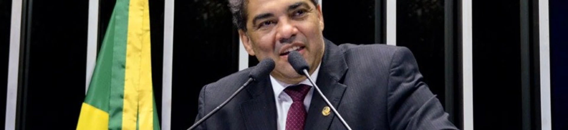 Senador Hélio José (PMDB-DF) discursa na Casa: ele é autor de um projeto que limita a indisponibilidade de bens de acusados de corrupção.