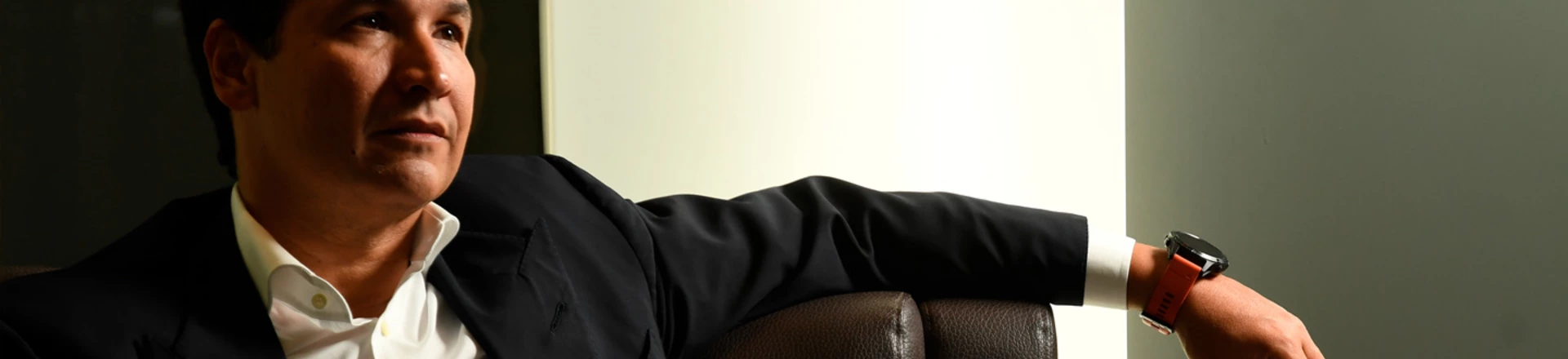 Até anarcocapitalistas ganham espaço no governo Bolsonaro. E na Folha de S. Paulo também. Até anarcocapitalistas ganham espaço no governo Bolsonaro. E na Folha de S. Paulo também.