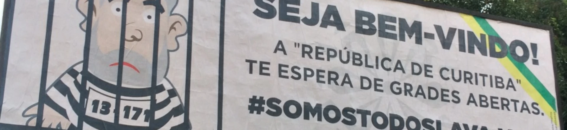 VÍDEO: Teco-teco vai sobrevoar Porto Alegre com gravação que pede prisão de Lula VÍDEO: Teco-teco vai sobrevoar Porto Alegre com gravação que pede prisão de Lula