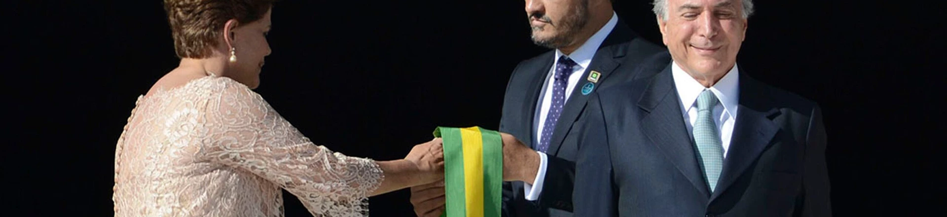 01/01/2015 – Brasilia,DF – O vice-presidente Michel Temer e a mulher, Marcela Temer, ao lado da presidenta Dilma Rousseff durante cerimônia de posse no Palácio do Planalto. Foto José Cruz / Agencia Brasil 01/01/2015 – Brasilia,DF – O vice-presidente Michel Temer e a mulher, Marcela Temer, ao lado da presidenta Dilma Rousseff durante cerimônia de posse no Palácio do Planalto. Foto José Cruz / Agencia Brasil
